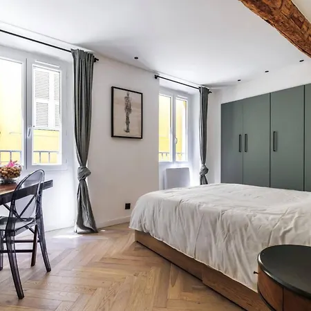Appartement De Charme En Plein Coeur Du Vieux *